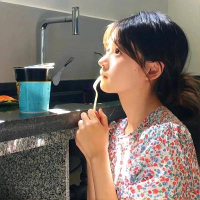 娇娃闹军营